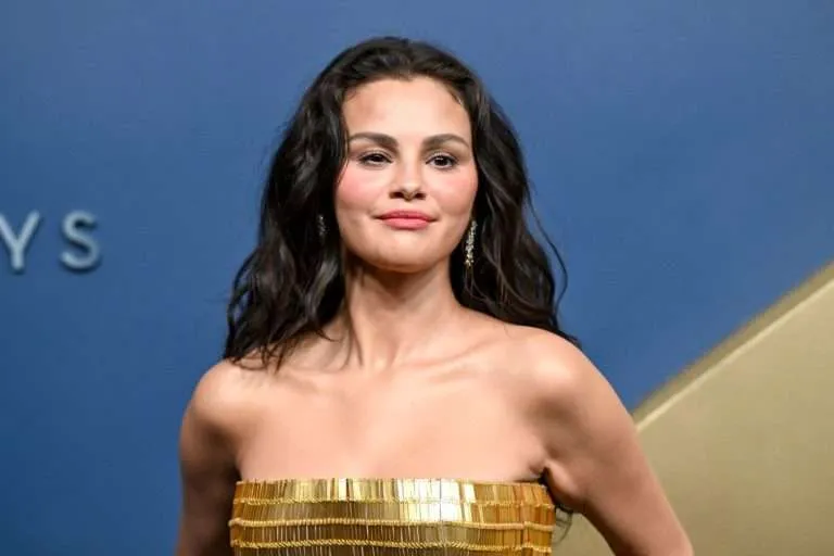 Selena Gomez admite que vapear nicotina le dañó la voz: «es una estupidez»